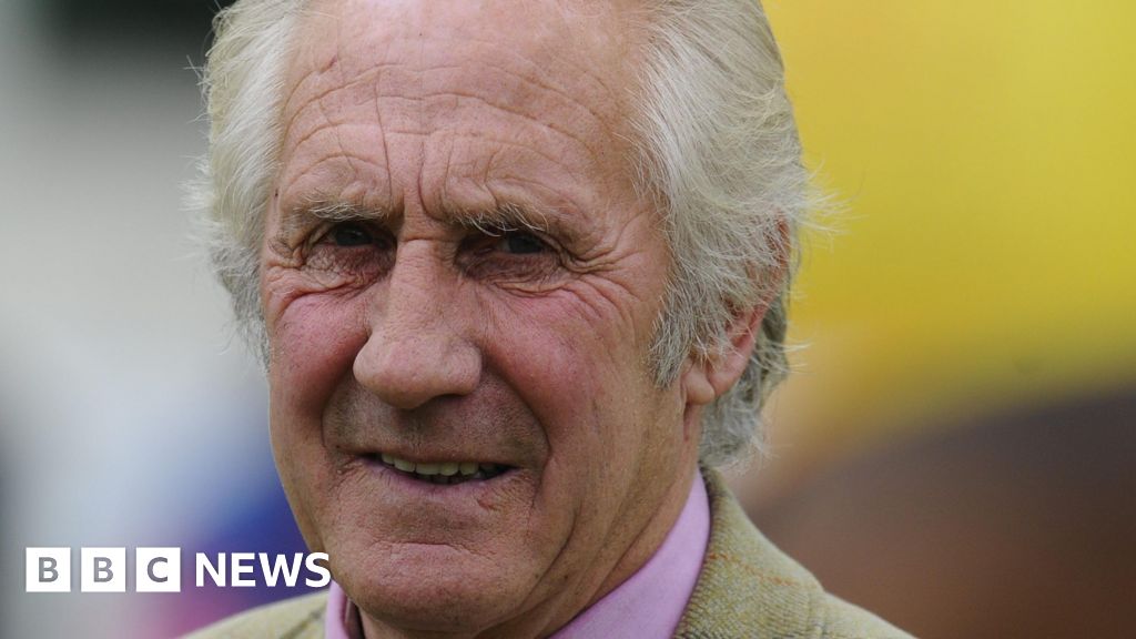Trainer Turner dies after 'freak' accident