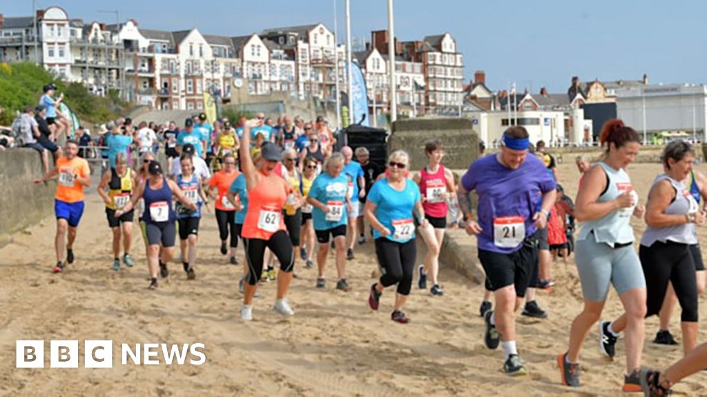 bbc.co.uk - Stuart Harratt - Registration opens for Bridlington 5k fun run - BBC News