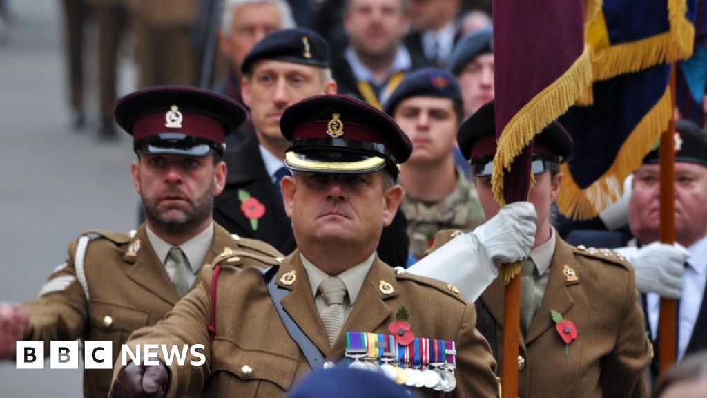 Oldest UK WW2 veteran, 109, among thousands at Remembrance events