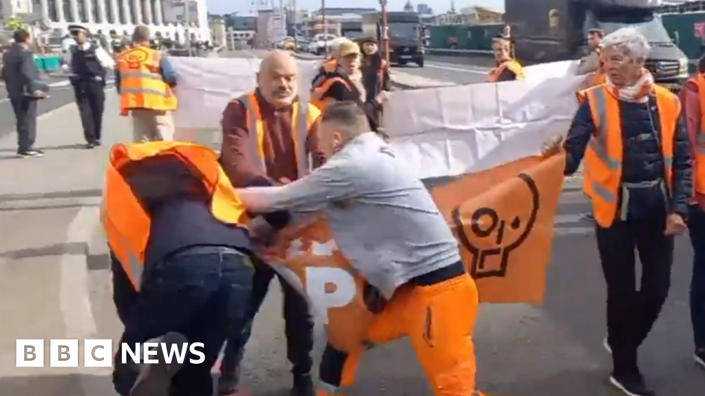 Just Stop Oil: Police Detain Man After Protesters Assaulted - BBC News