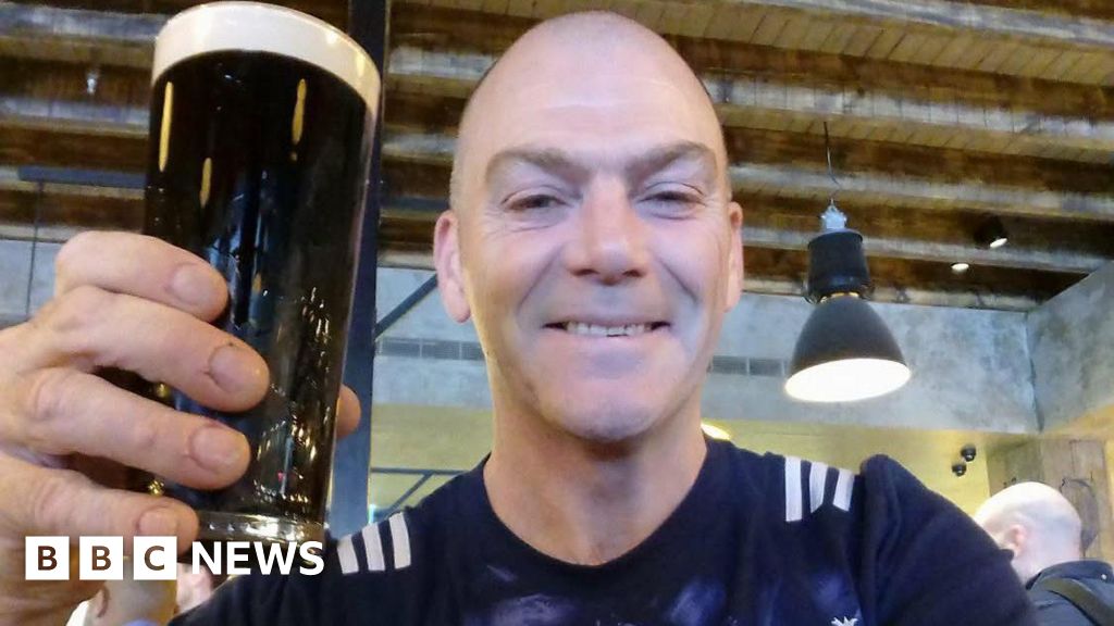 Sacking of bus driver who punched thief 'shameful'