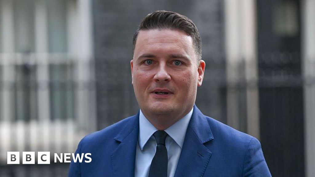 Streeting brands doctor's union 'moaning minnies' over GP online booking
