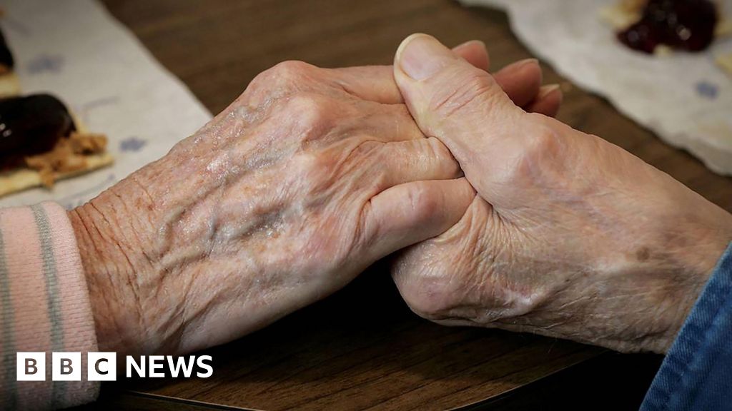 Lincoln hospice to close dementia support service