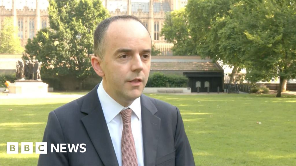 Health Secretary James Murray backs Burnham as PM