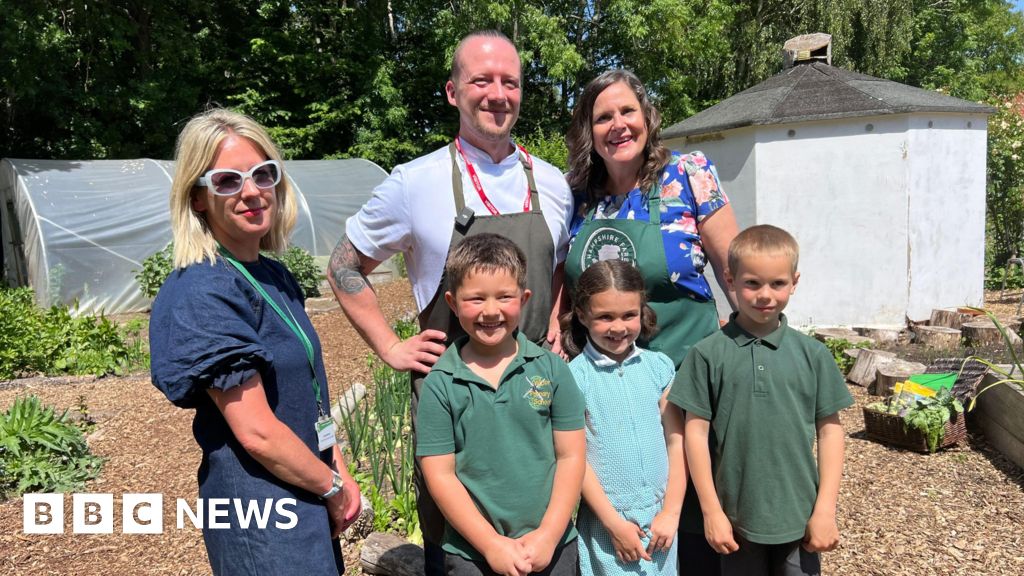 Tower Hamlets pupils dine with Michelin-starred chef after growing their own produce