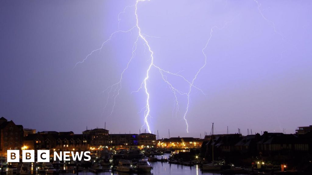 UK weather: Thunderstorm warning for England and parts of Wales