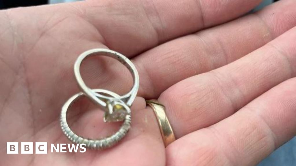 Man finds wifes lost wedding rings after searching through landfill