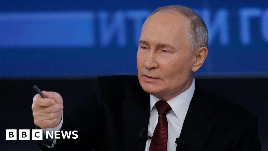 BBC's Steve Rosenberg challenges Putin on his 25-year rule of Russia