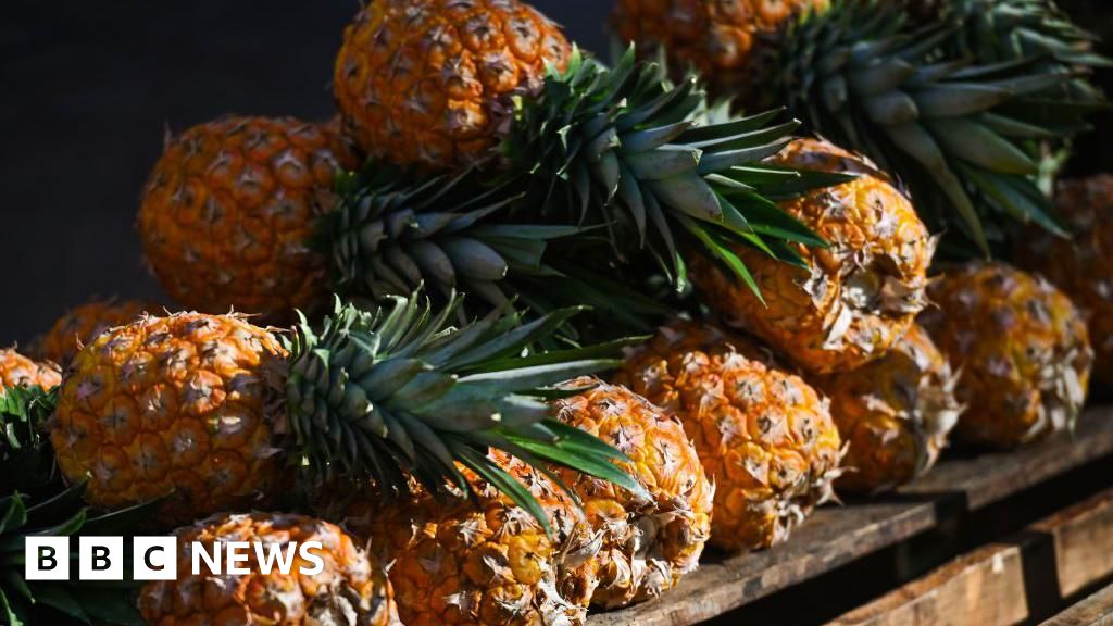 Spain’s 'pineapple-gate' sparks hopes of romance and shop chaos