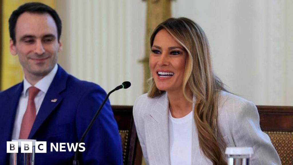 Elusive but influential: Melania Trump hones in on tech as first lady thumbnail
