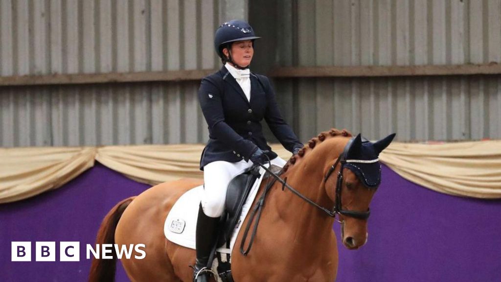 Failed Essex racehorse up for retraining award