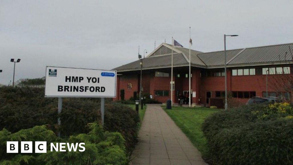 Progress but more needed at HMP Brinsford - inspectors - BBC News