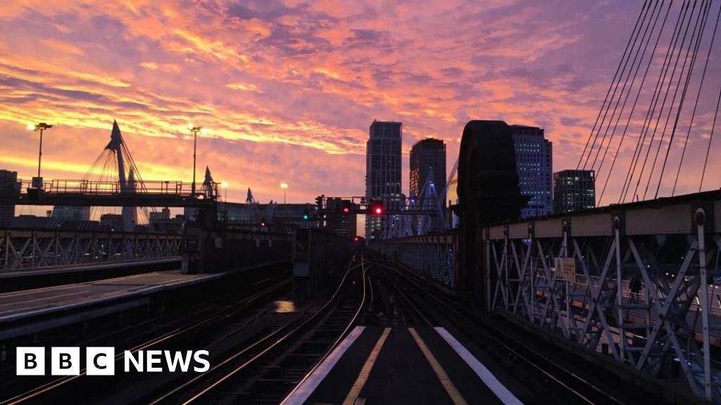 Two London stations shut for 22 days this summer