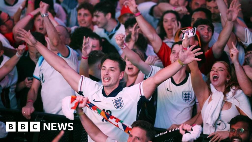 Euro 2024: England fans in scramble to reach Berlin for final