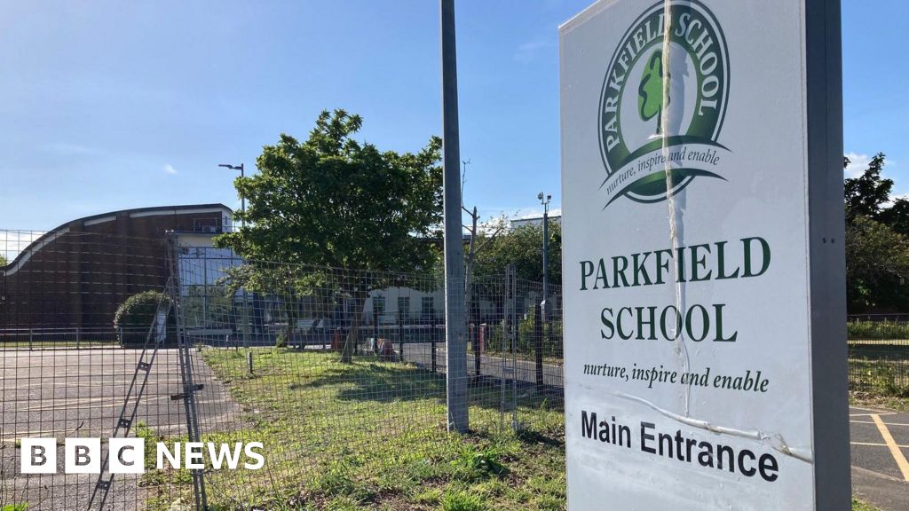 Parkfield School in Dorset announces plan to close - BBC News