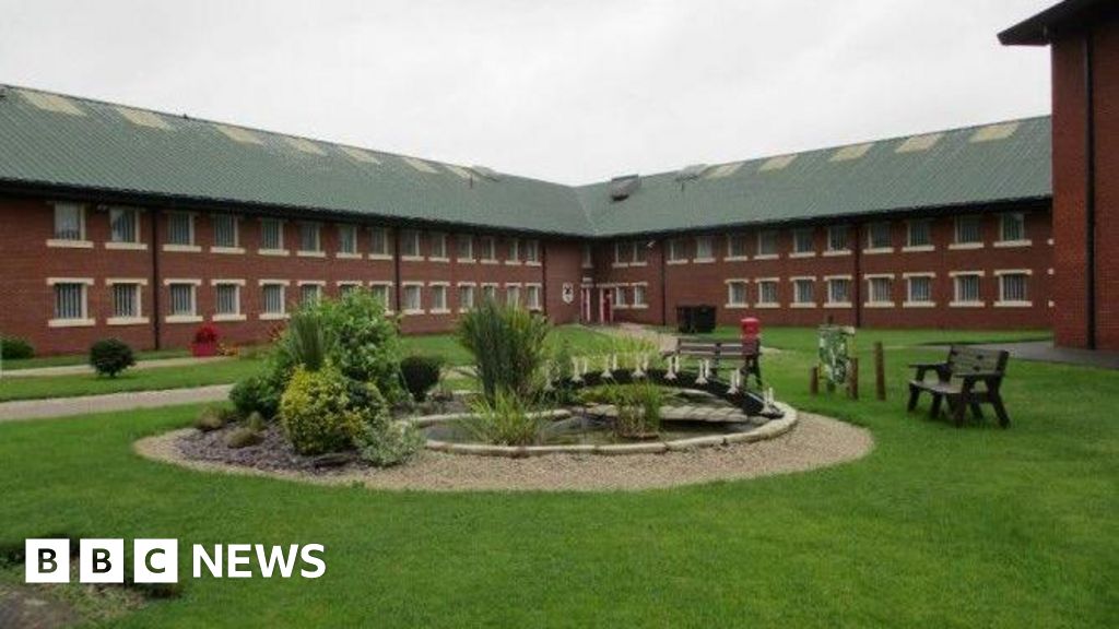 HMP Dovegate 'failing to provide inmates with enough to do' BBC News