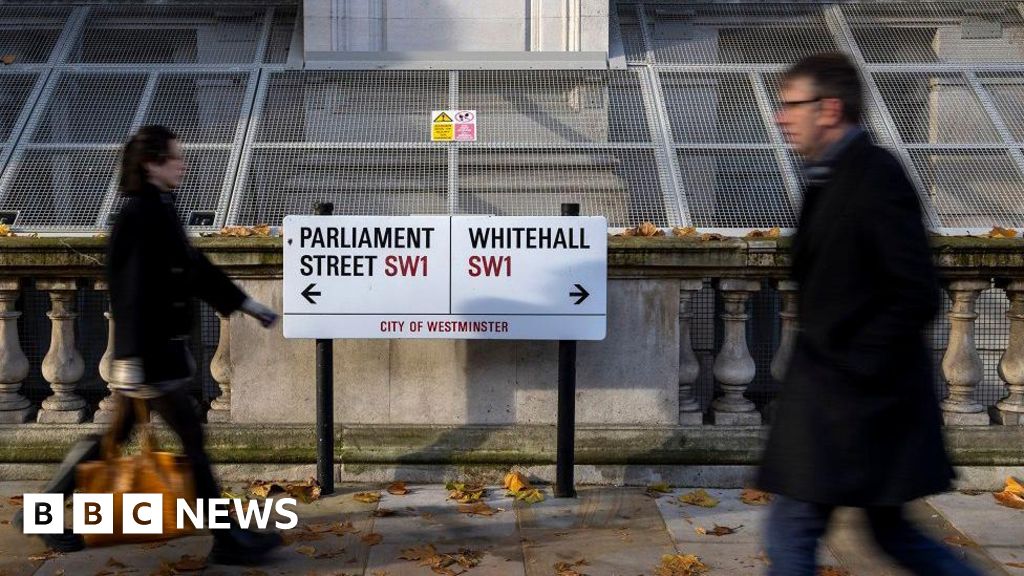 Civil service interns must be working class, government says