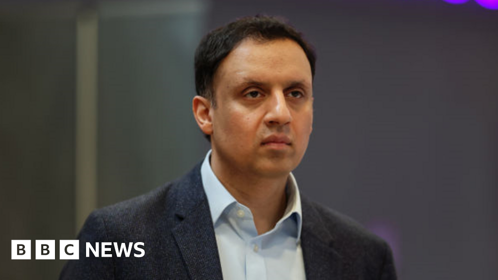 Reform accused of 'blatant racism' over Sarwar ad