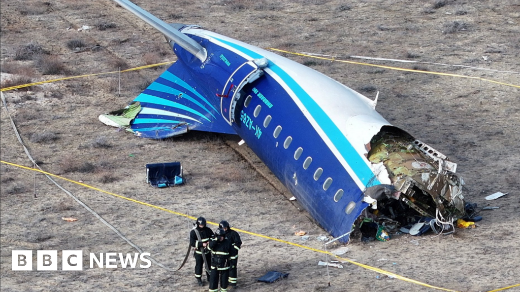 Putin meminta maaf atas kecelakaan Azerbaijan Airlines, tanpa menyebut Rusia sebagai penyebabnya.