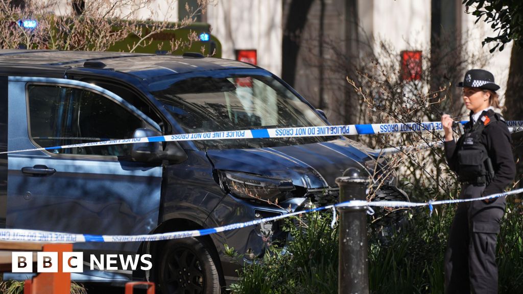 Pedestrian dies and others hurt in crash on Strand