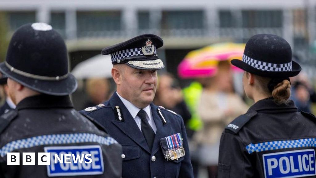 No 10 no longer has confidence in police chief