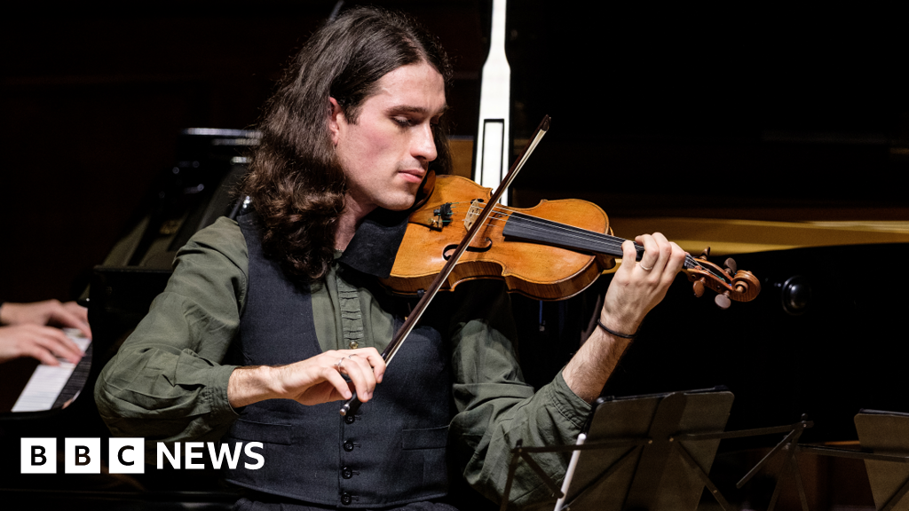 Police appeal after £150k violin stolen from pub
