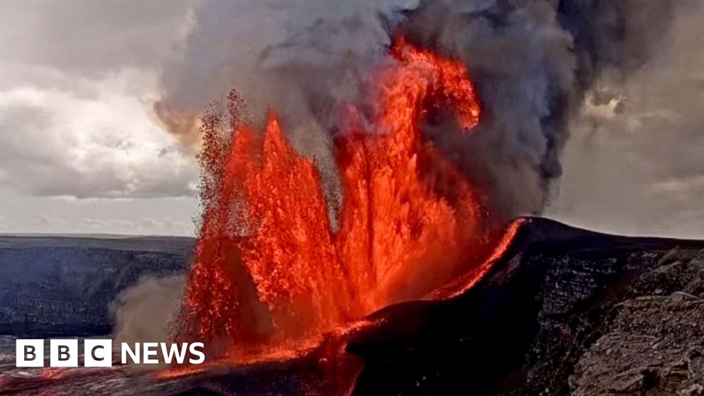 Watch: Lava soars 1,100ft above Hawaii's Kilauea in latest eruption