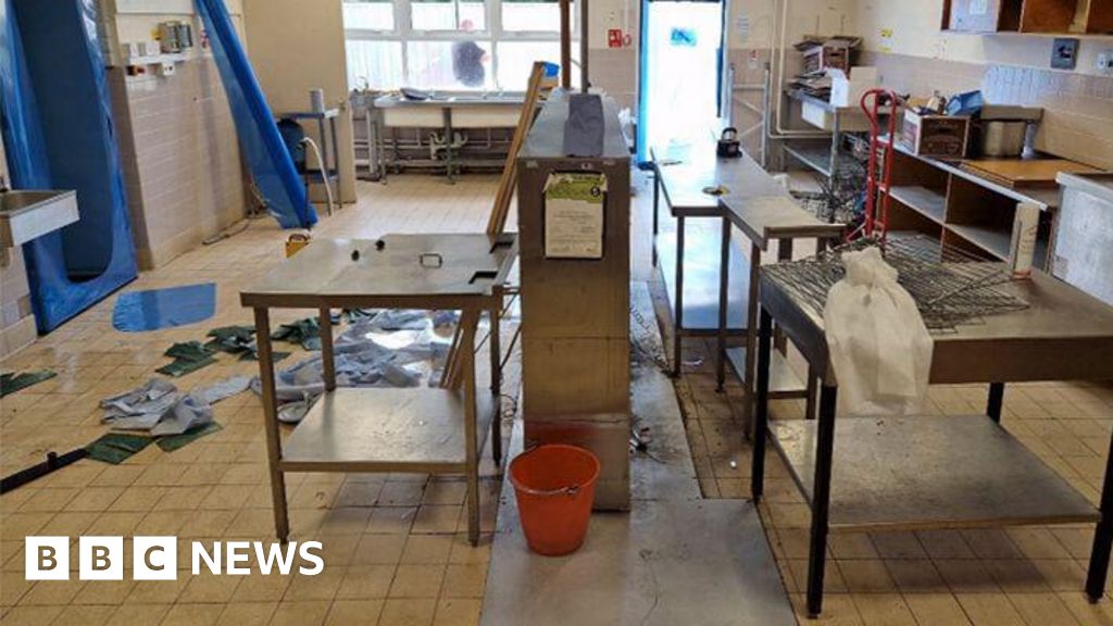 Site Supervisor Fined £6.5K for Exposing Bristol School to Asbestos