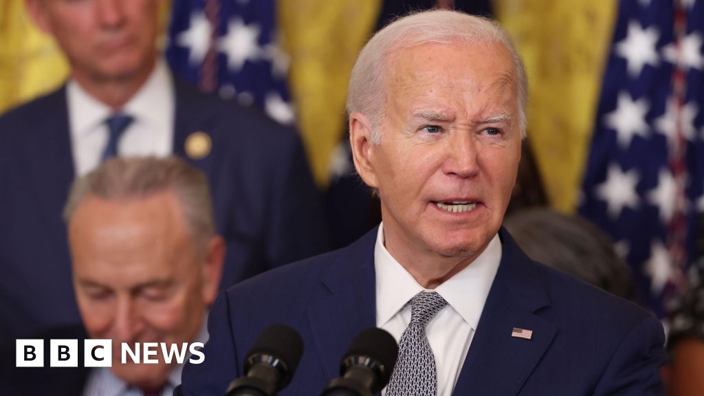 Texas judge blocks Biden plan for migrant spouses