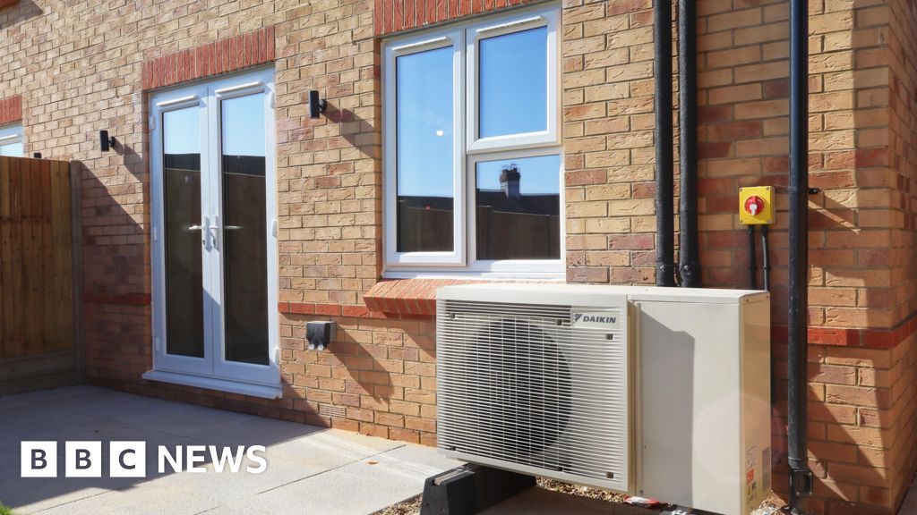 Tandridge new net zero rental homes completed - BBC News