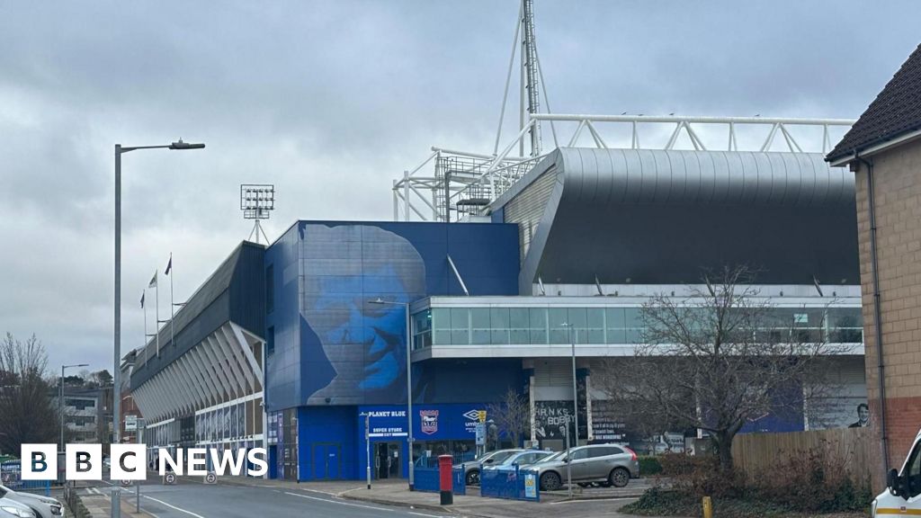 Is Ipswich Town's Portman Road preparing for a big boxing fight?