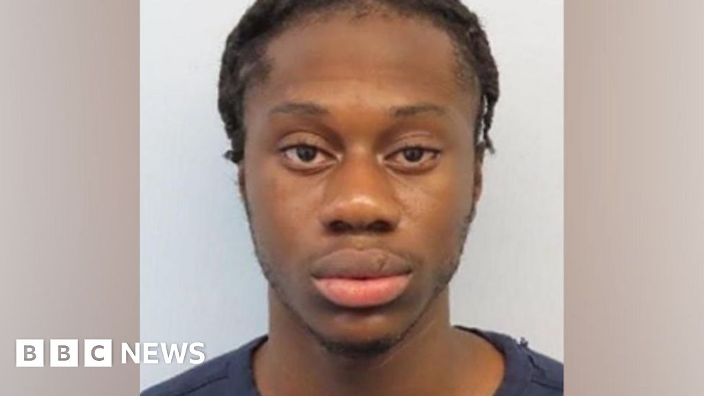 Escaped prisoner appears to taunt police in video