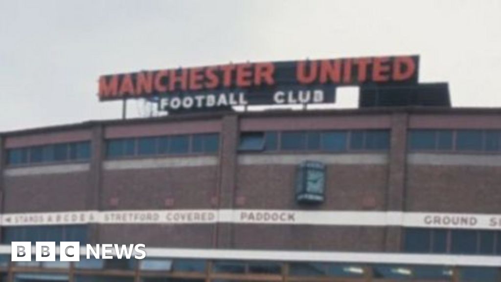 Man Utd's former sign being auctioned for £60k