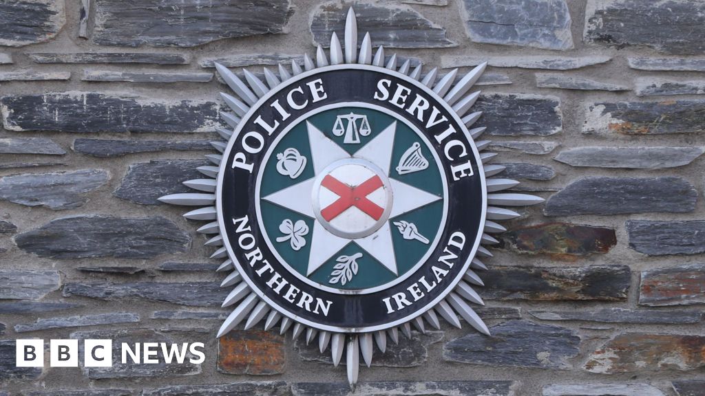 Pipe-shaped device found outside Newry Sinn Féin office