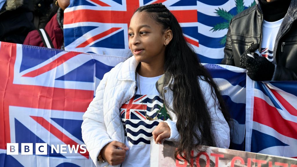 What is the UK's Chagos Islands deal and why has Trump criticised it?