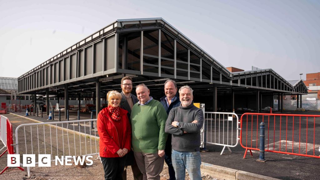 bbc.co.uk - Eleanor Lawson - Bilston market traders visit new multimillion-pound home