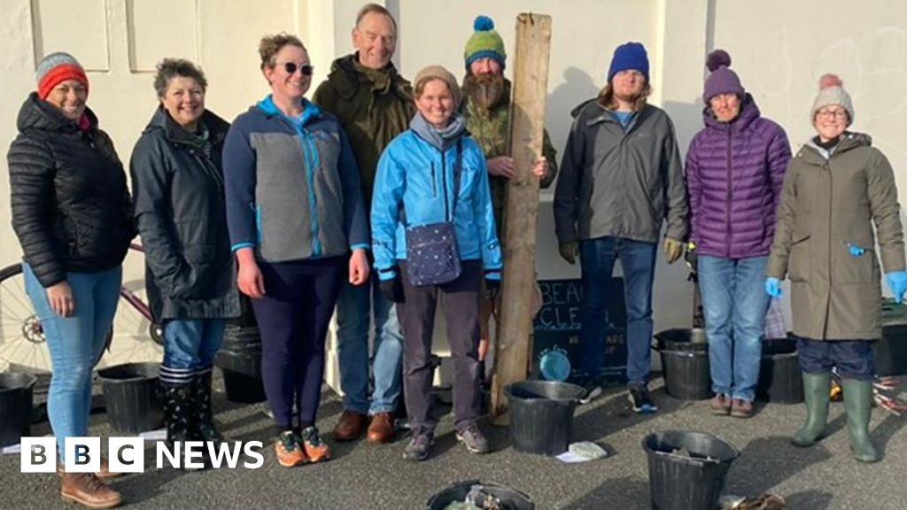 Guernsey Groups Organize Regular Beach Cleans