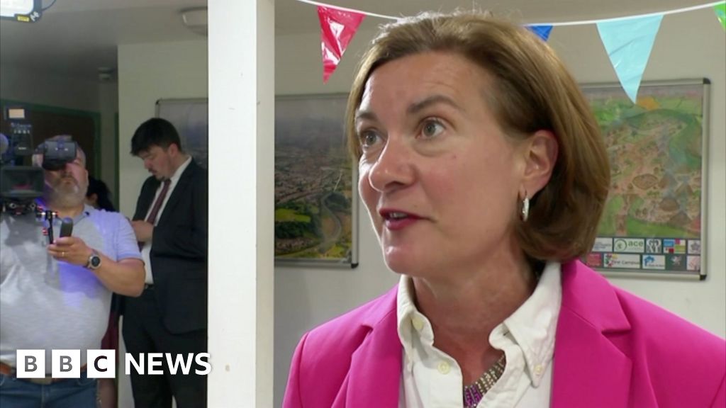 Eluned Morgan hopes to ‘turn new page’ for Welsh Labour