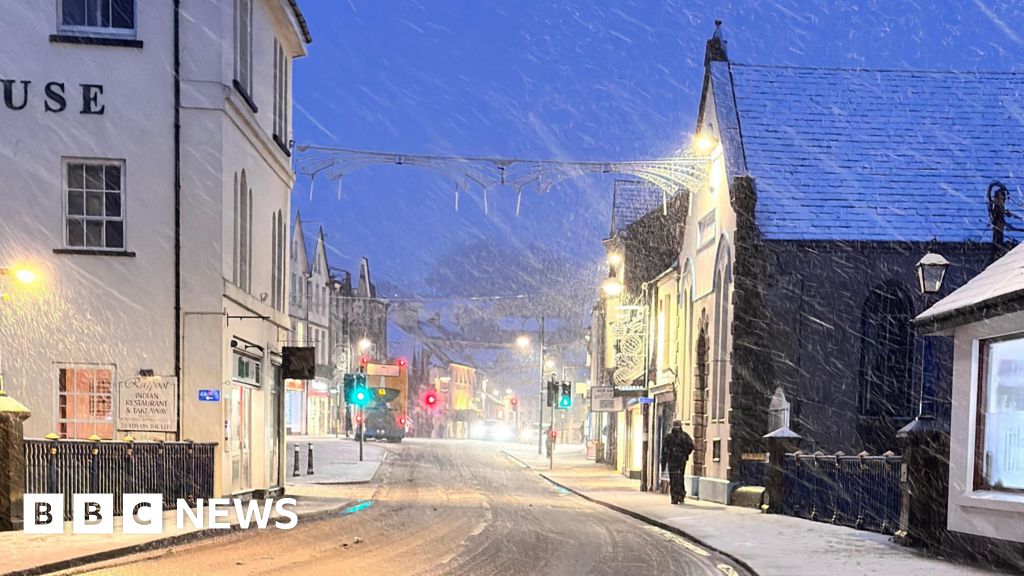 Freezing temperatures as fresh snow warning issued