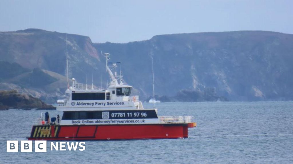 States of Alderney will offer subsidy to ferry operator