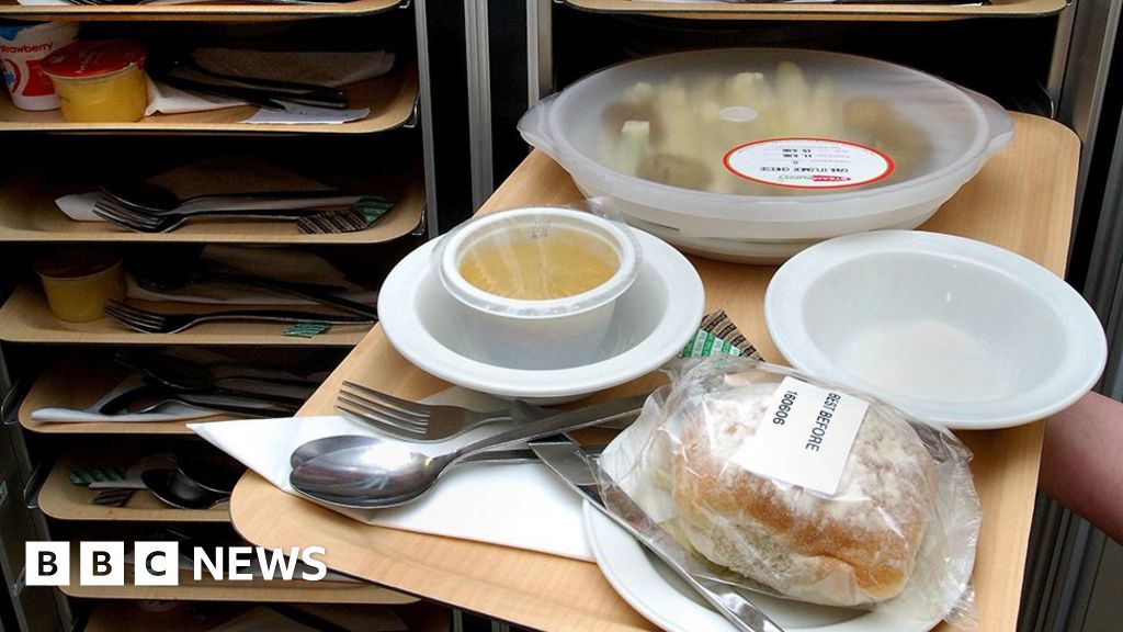 bbc.co.uk - Stuart Harratt - East Yorkshire hospitals save &pound;15,000 by reducing food waste - BBC News