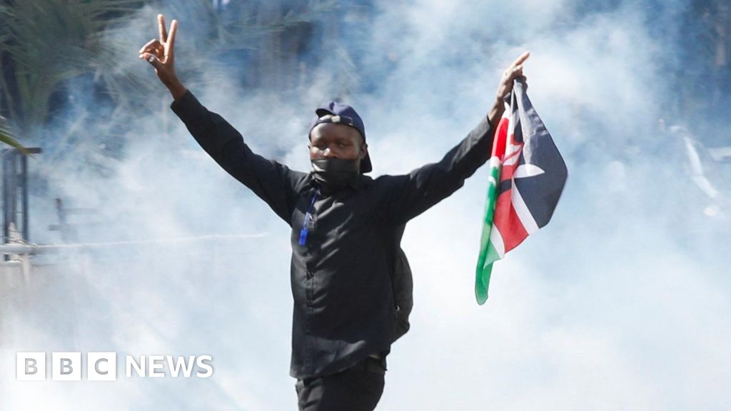 Парламент Кенії підпалили через ескалацію протестів проти фінансового законопроекту