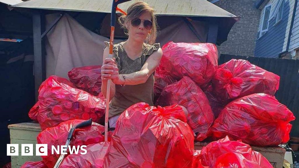 Peterborough community litterpick collects half a tonne of cans BBC News