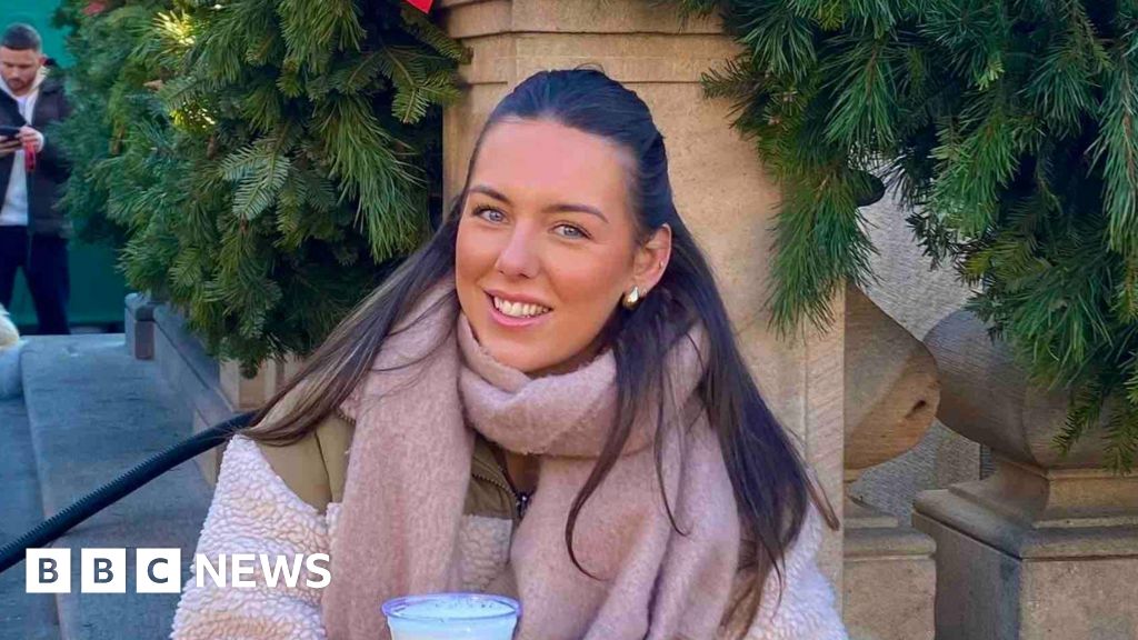 Tameside woman discovers wisdom tooth pain was rare cancer | Manchester News