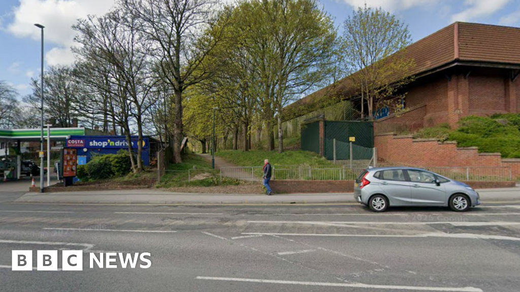 Multiple Elderly Women Robbed in Nottingham, Lancaster