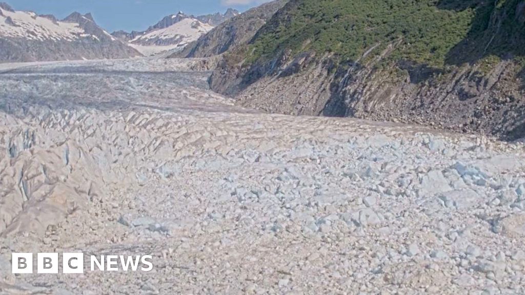 Evacuations in Alaska after glacial melt raises fears of record flooding