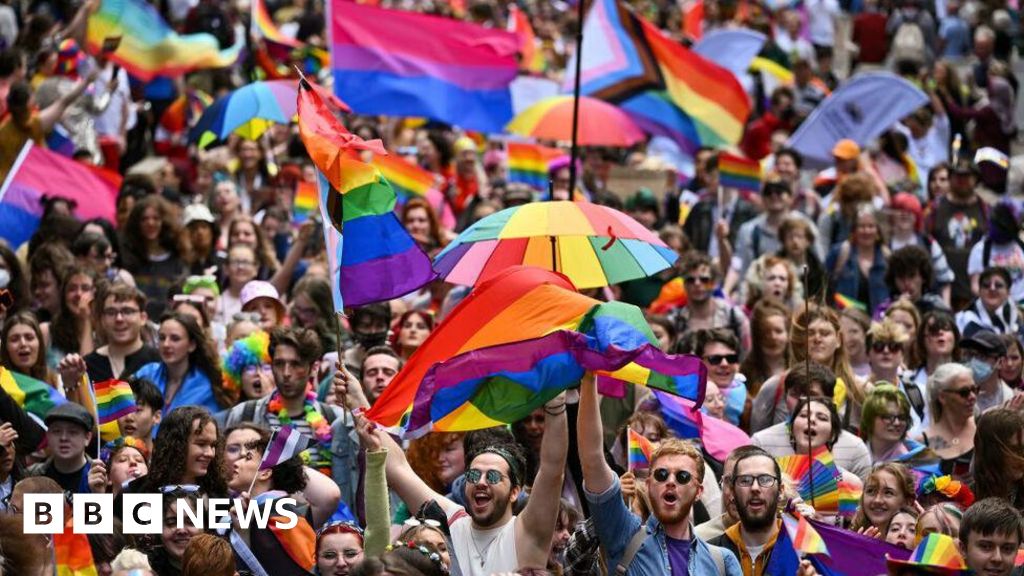 Palestine protest row ahead of Glasgow Pride march - News Headlines