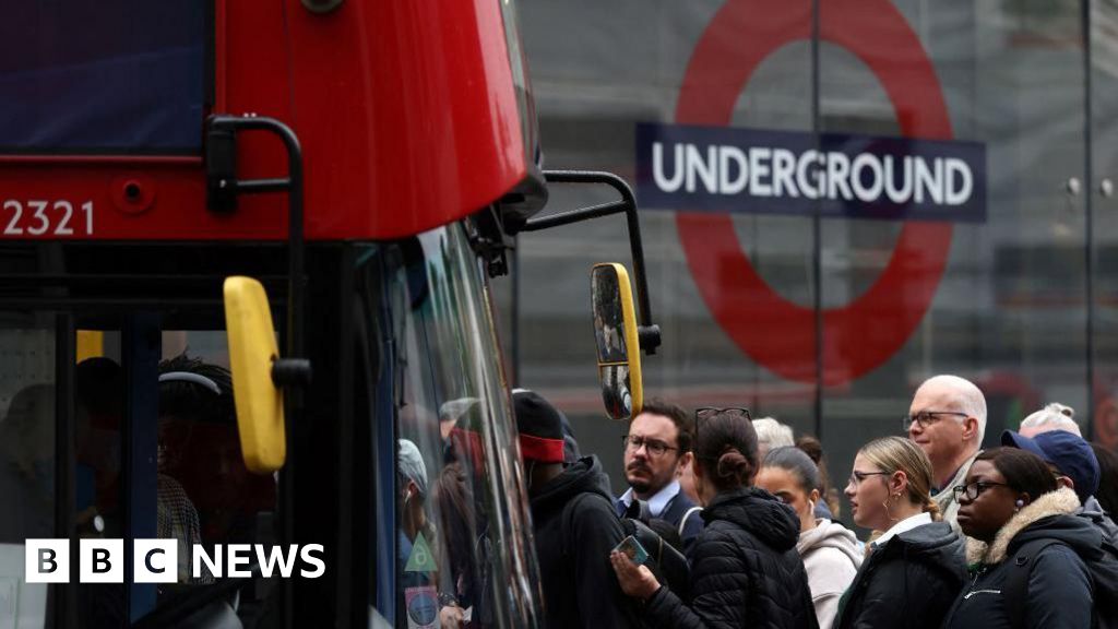 Government expecting London Tube and bus fare increase