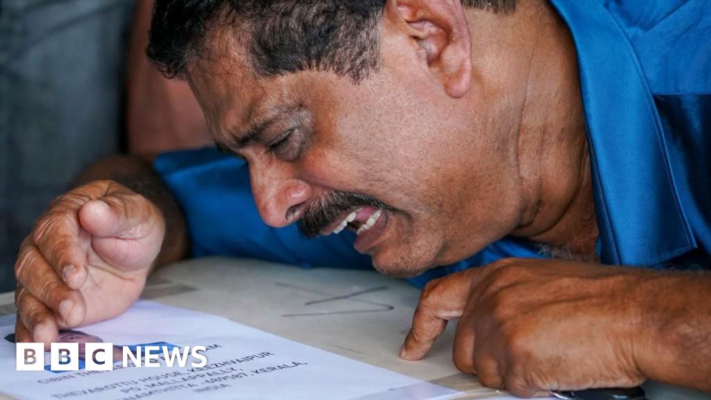 Индия връща телата на 45 работници от Кувейт