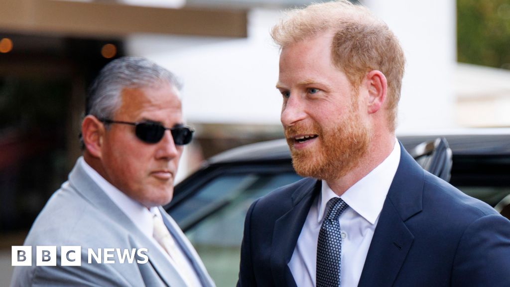 Harry returns to UK and lays wreath as William remembers late Queen